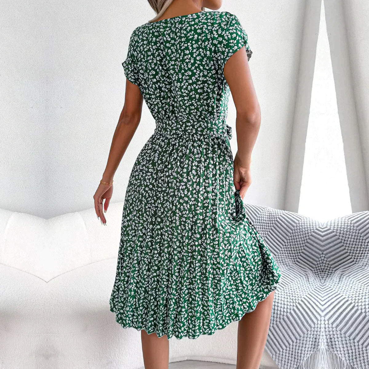 Elise Elegance Floral Maxi Dress with High Waist & Pleats