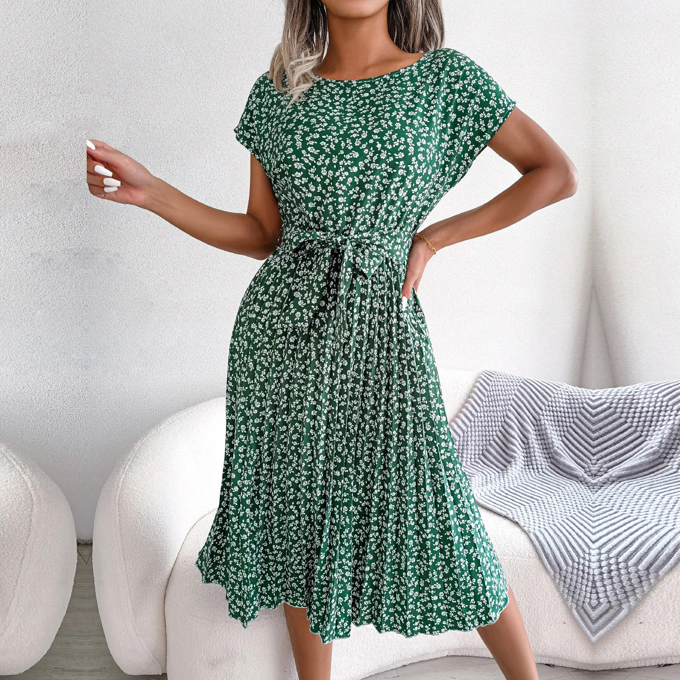 Elise Elegance Floral Maxi Dress with High Waist & Pleats