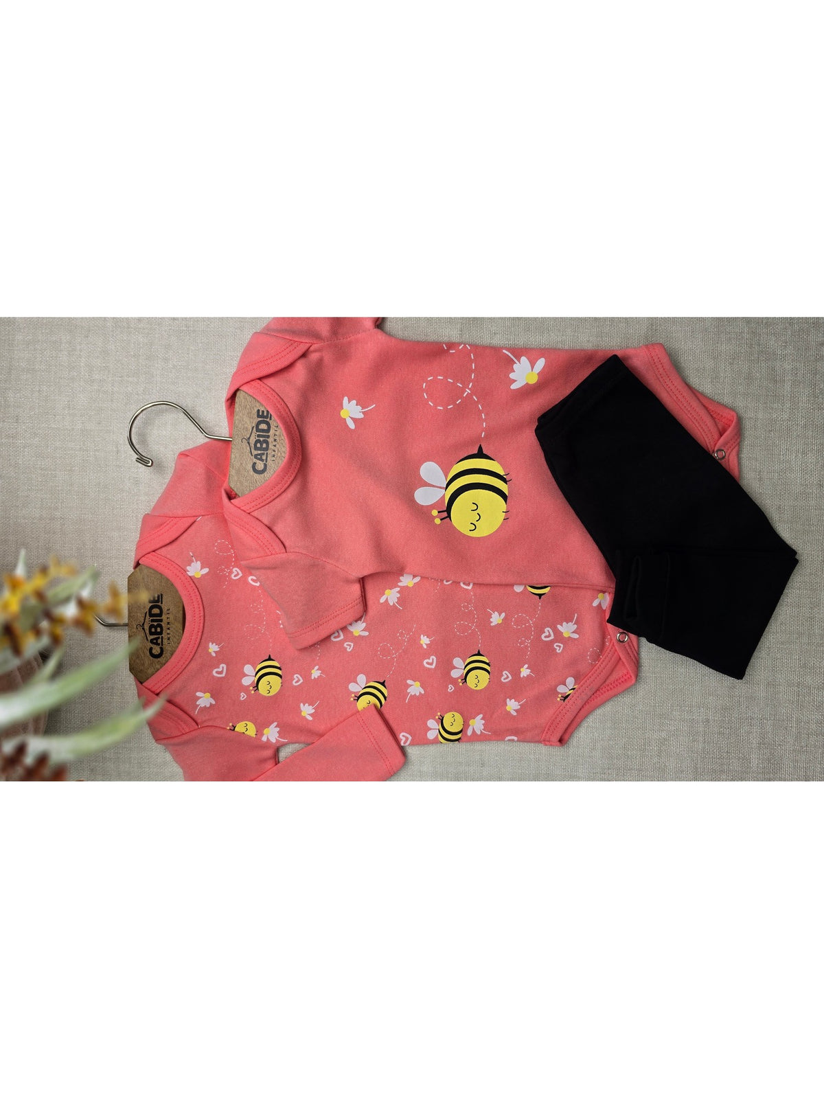 Kit Body Bebê Menina Suedine Abelha