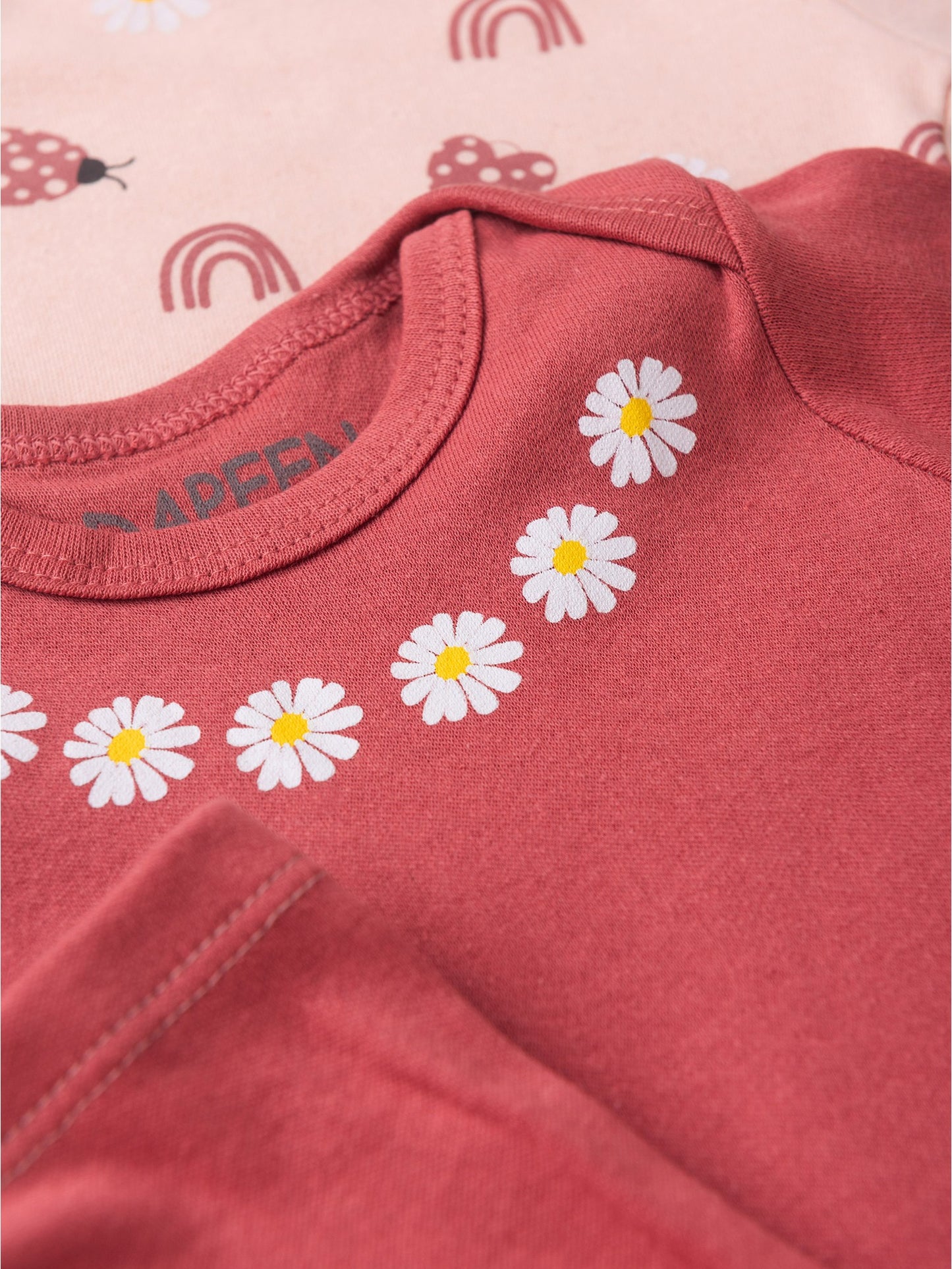 Kit Body Bebê Menina Suedine Joaninhas e Flores